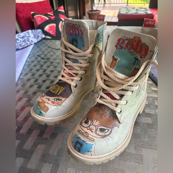 Very kool combat boots ( great for teens going back to school ) - Picture 2 of 8